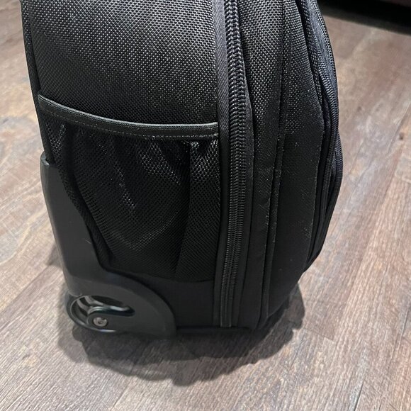 CODI Rolling Laptop Bag 3 Compartments Excellent Condition High Quality Zippers - Picture 12 of 14